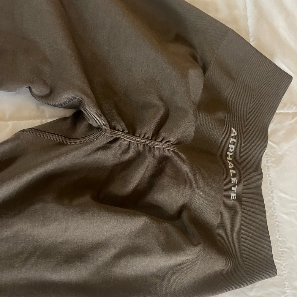 Alphalete amplify leggings